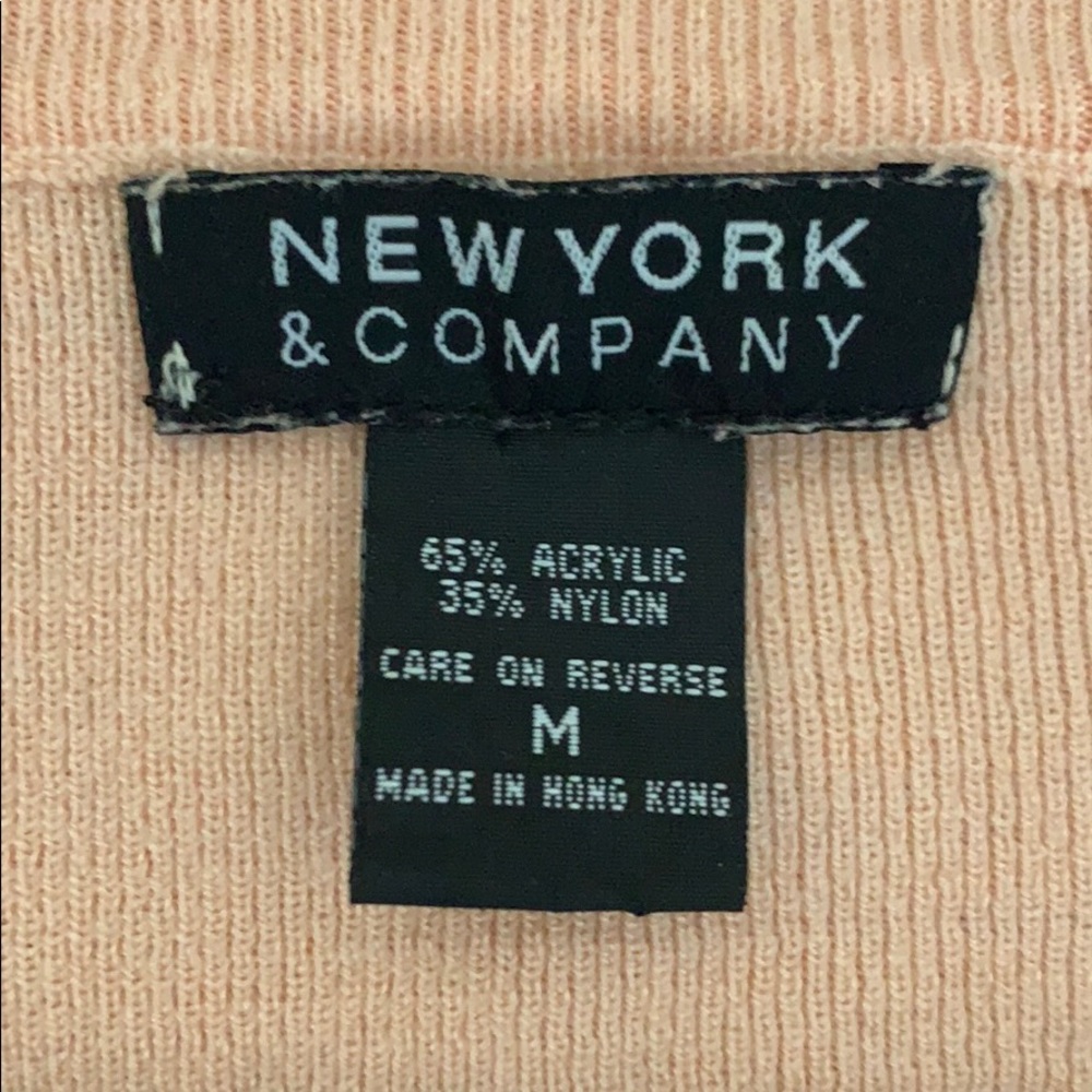 New York & Company light pink top in size M - Picture 4 of 4